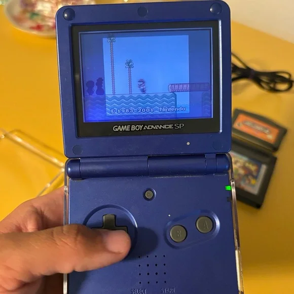 Nintendo Gameboy Advance SP - Picture 6 of 7